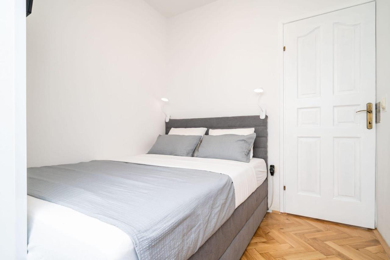 Apartman Knego With Parking Dubrovnik Exterior photo